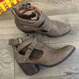 Jeffrey Campbell ‘Everwell’ Booties